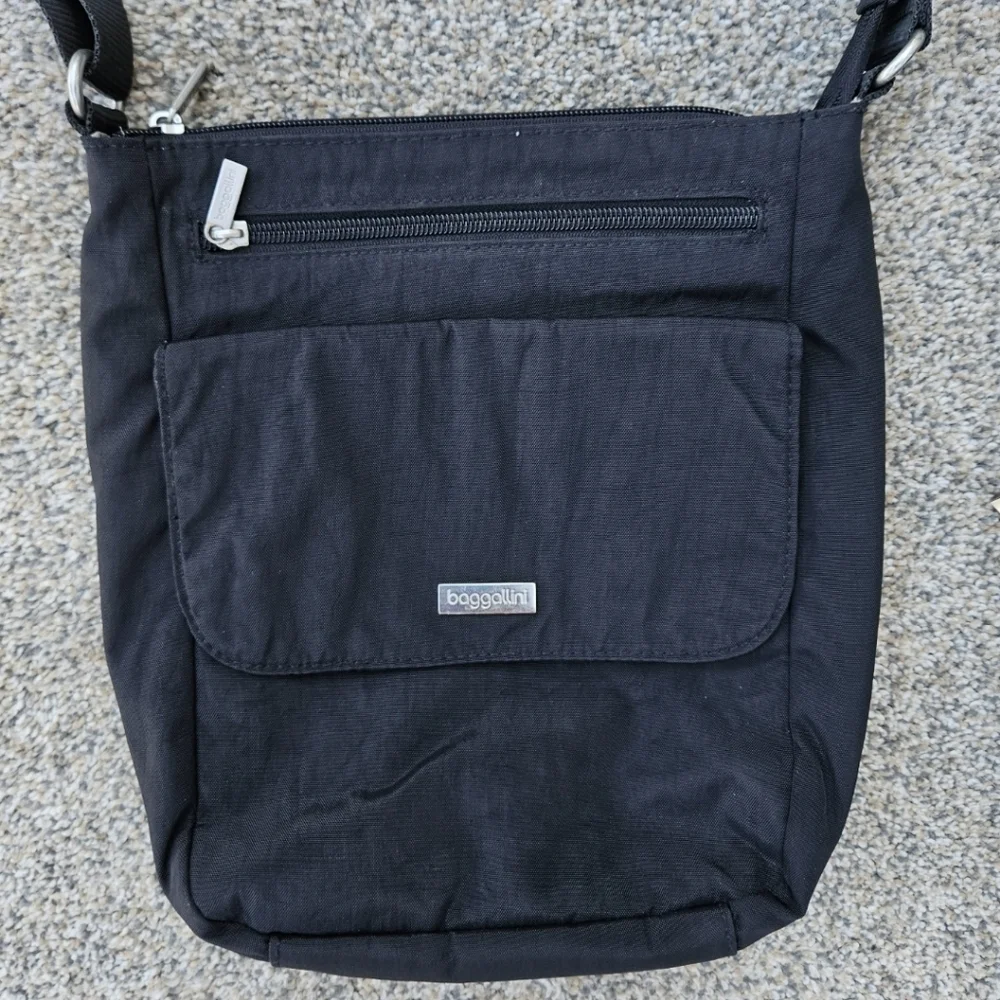 TWO Baggallini Nylon Crossbody Black Shoulder Bags Purse Organizer LOTS POCKETS